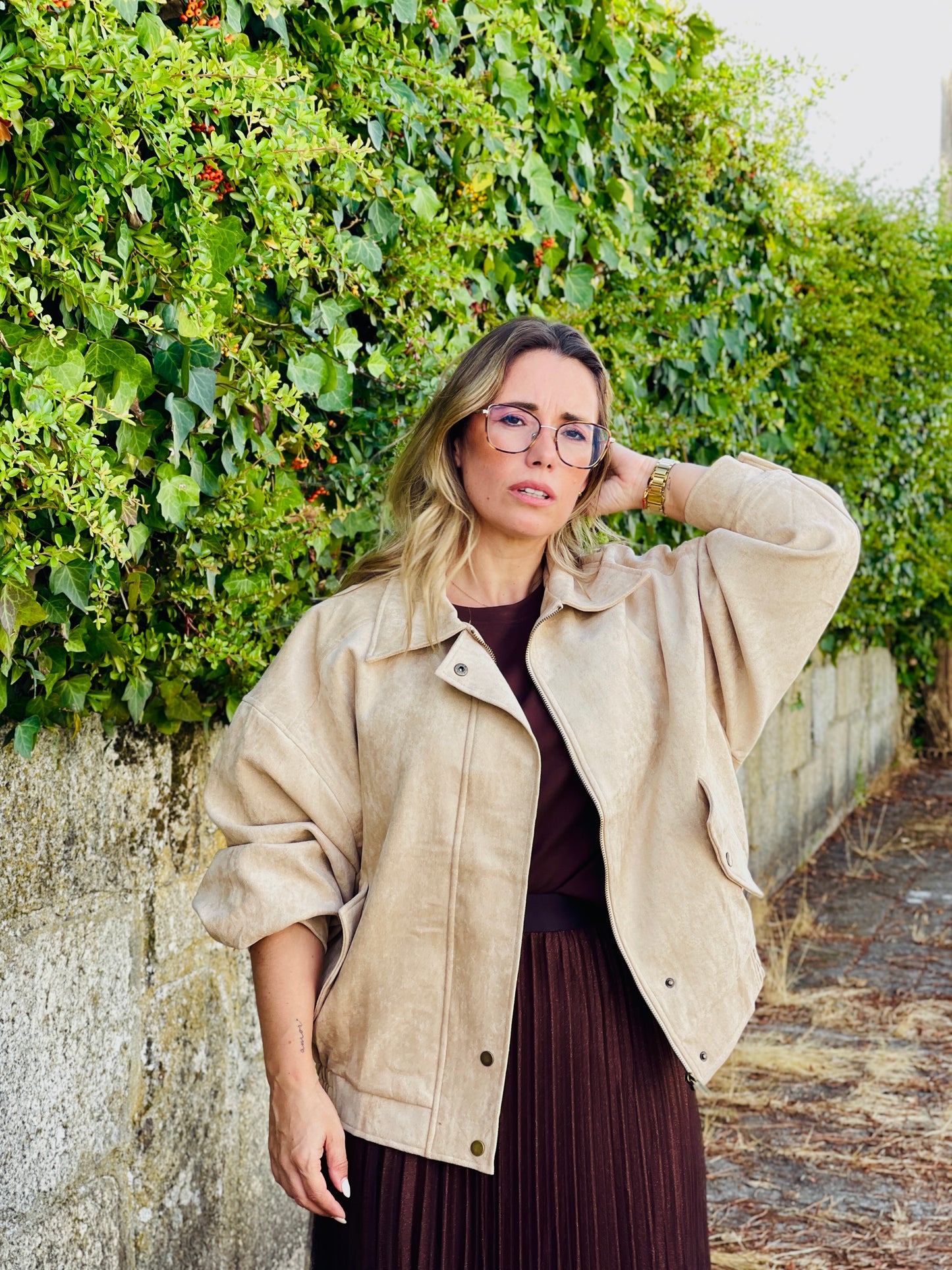 BLUSÃO EFEITO CAMURÇA BEGE