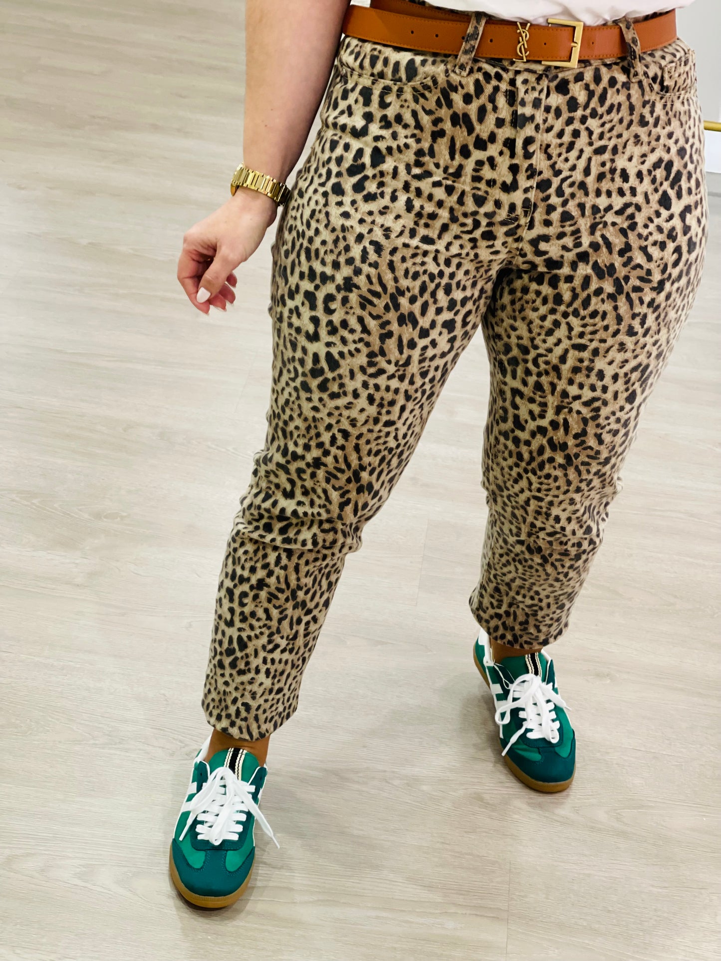 CALÇA MOM FIT LEOPARDO REDIAL