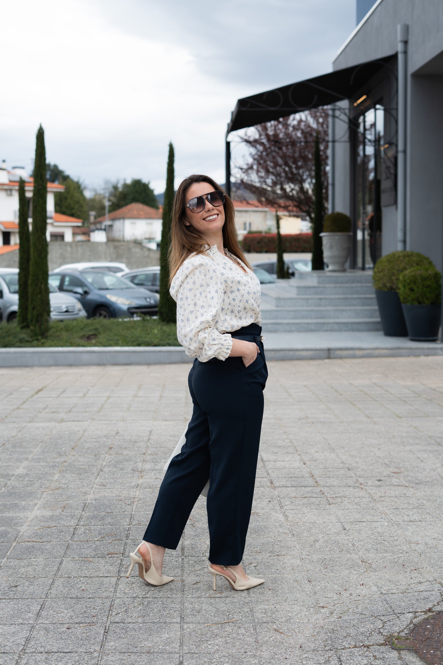 CAMISA FLORAL BORDADA