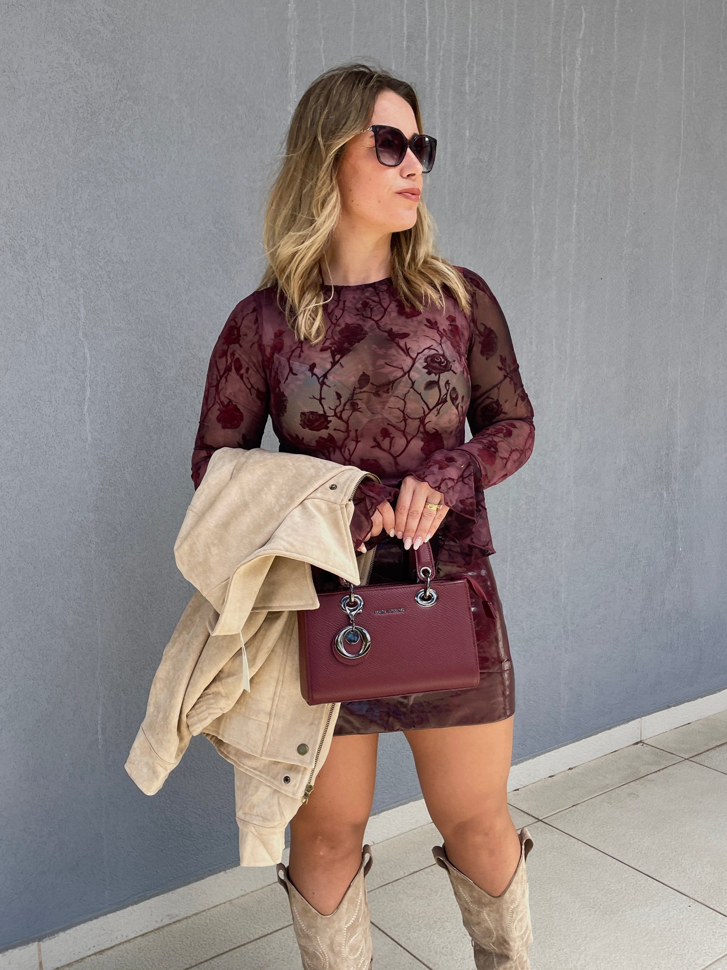 CAMISOLA TRANSPARENTE FLORAL BORDEAUX