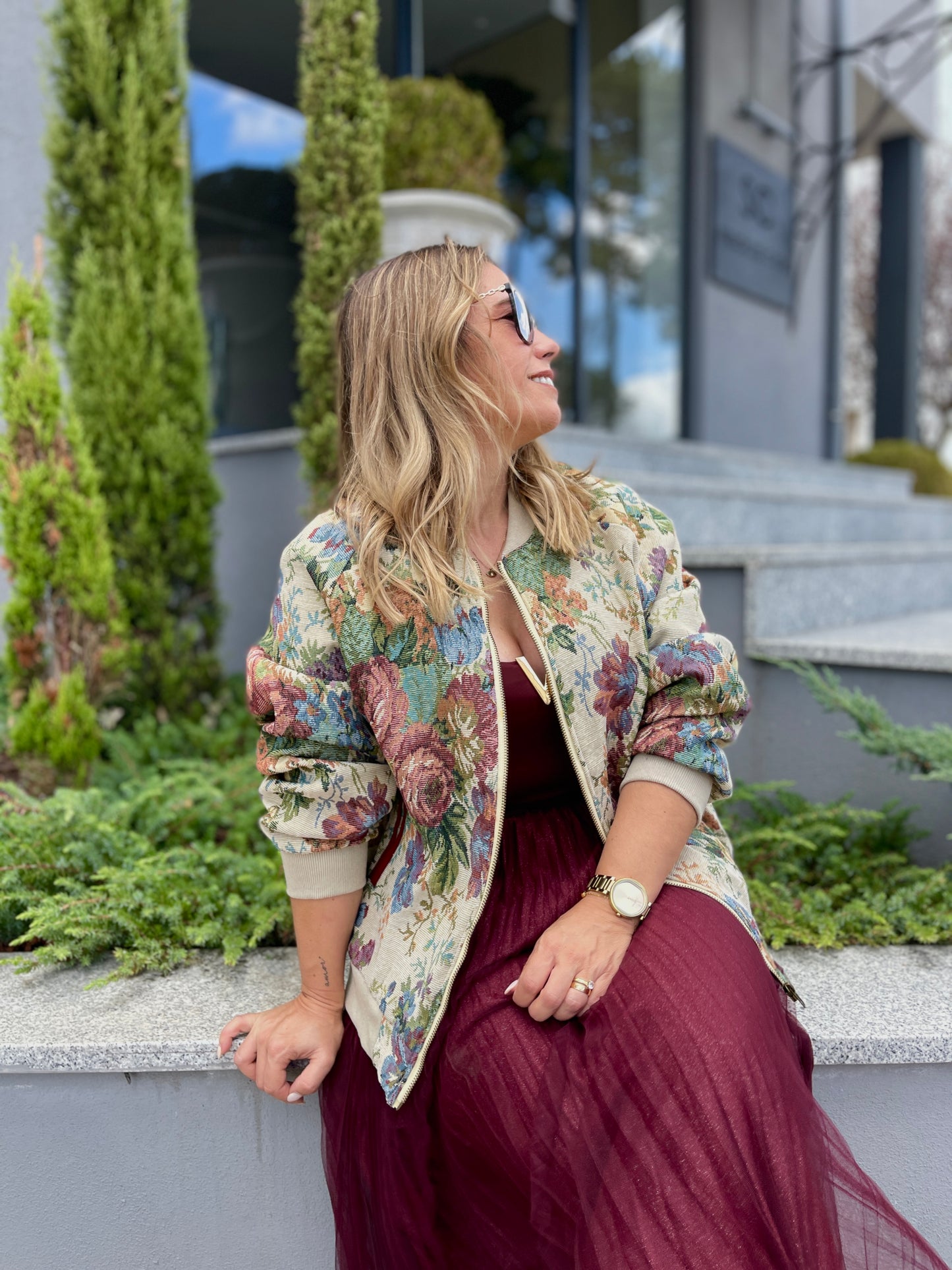 BOMBER FLORAL TEXTURIZADO