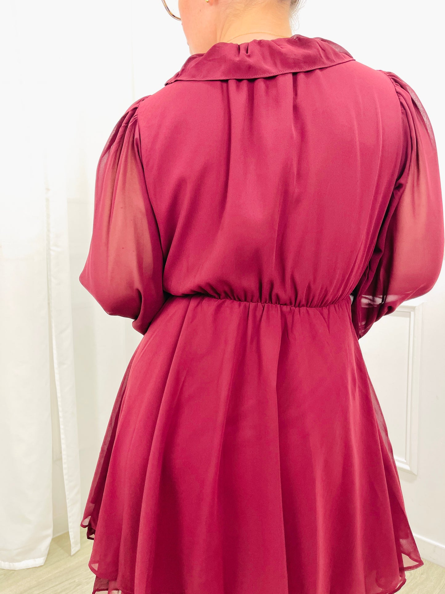 VESTIDO CURTO FLUIDO BORDEAUX