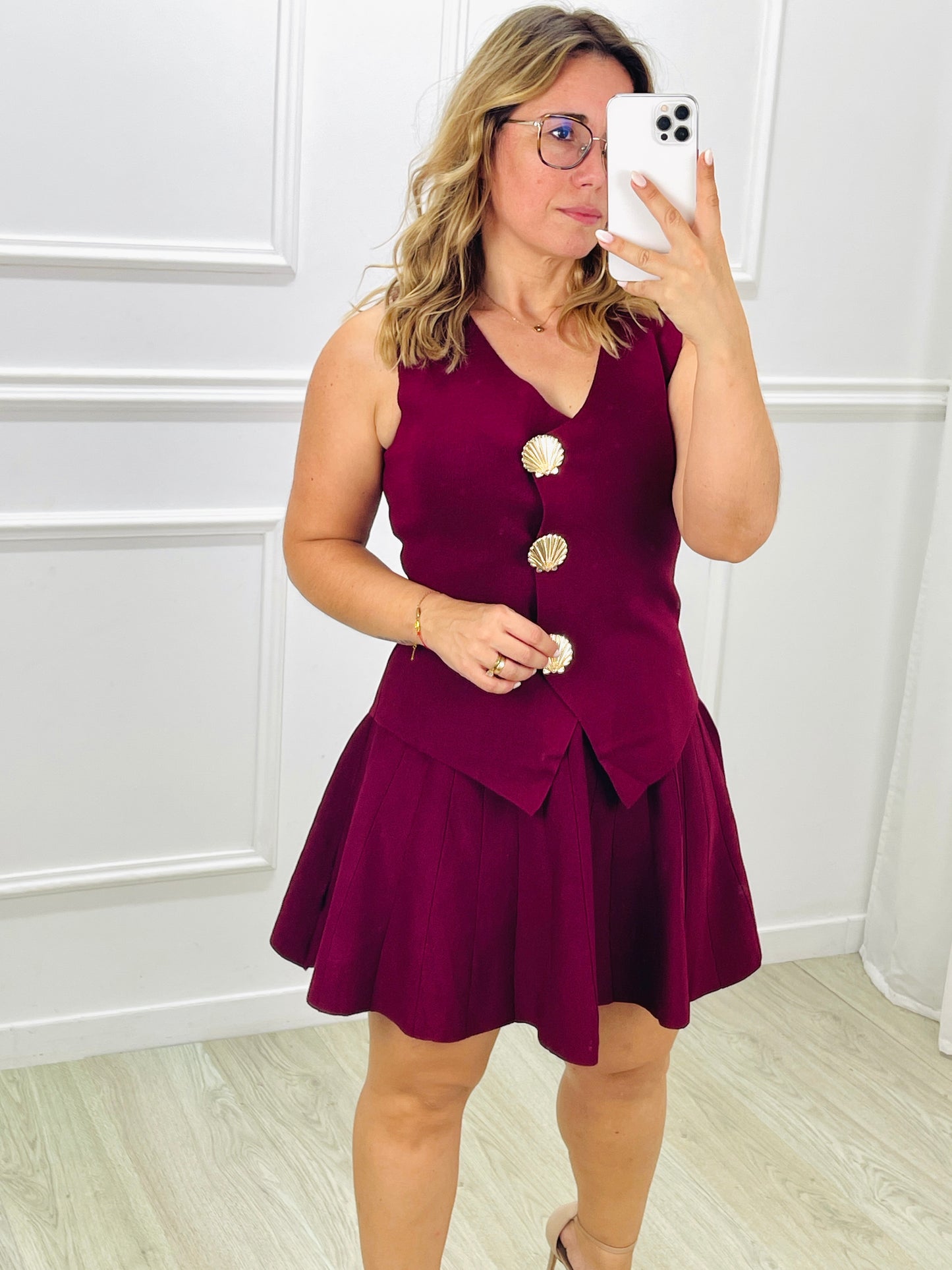 CONJUNTO COLETE E SAIA PREGAS