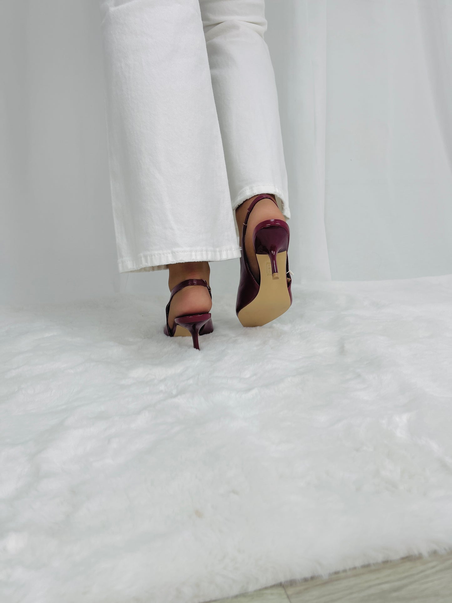 SAPATO MULE CORINA CEREJA