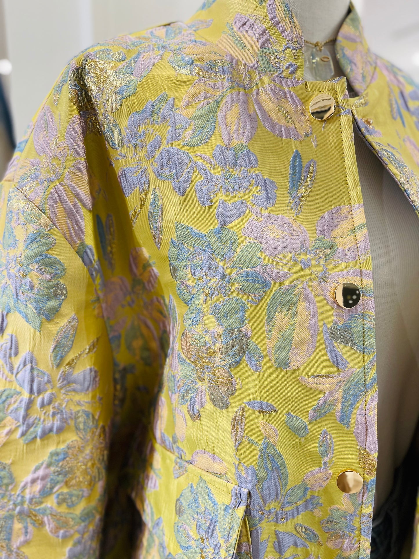BOMBER BORDADO AMARELO