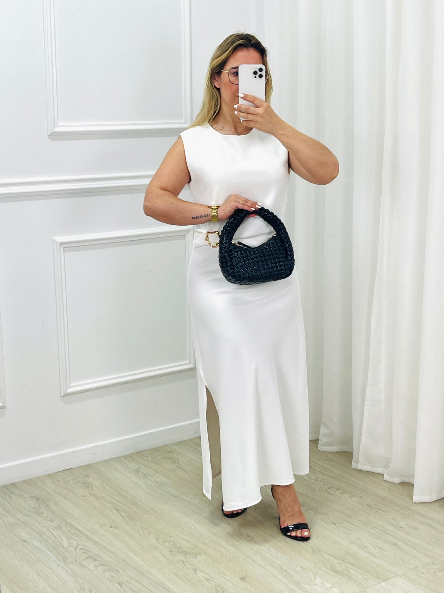 VESTIDO DRAPEADO COM ACESSÓRIO GOLD