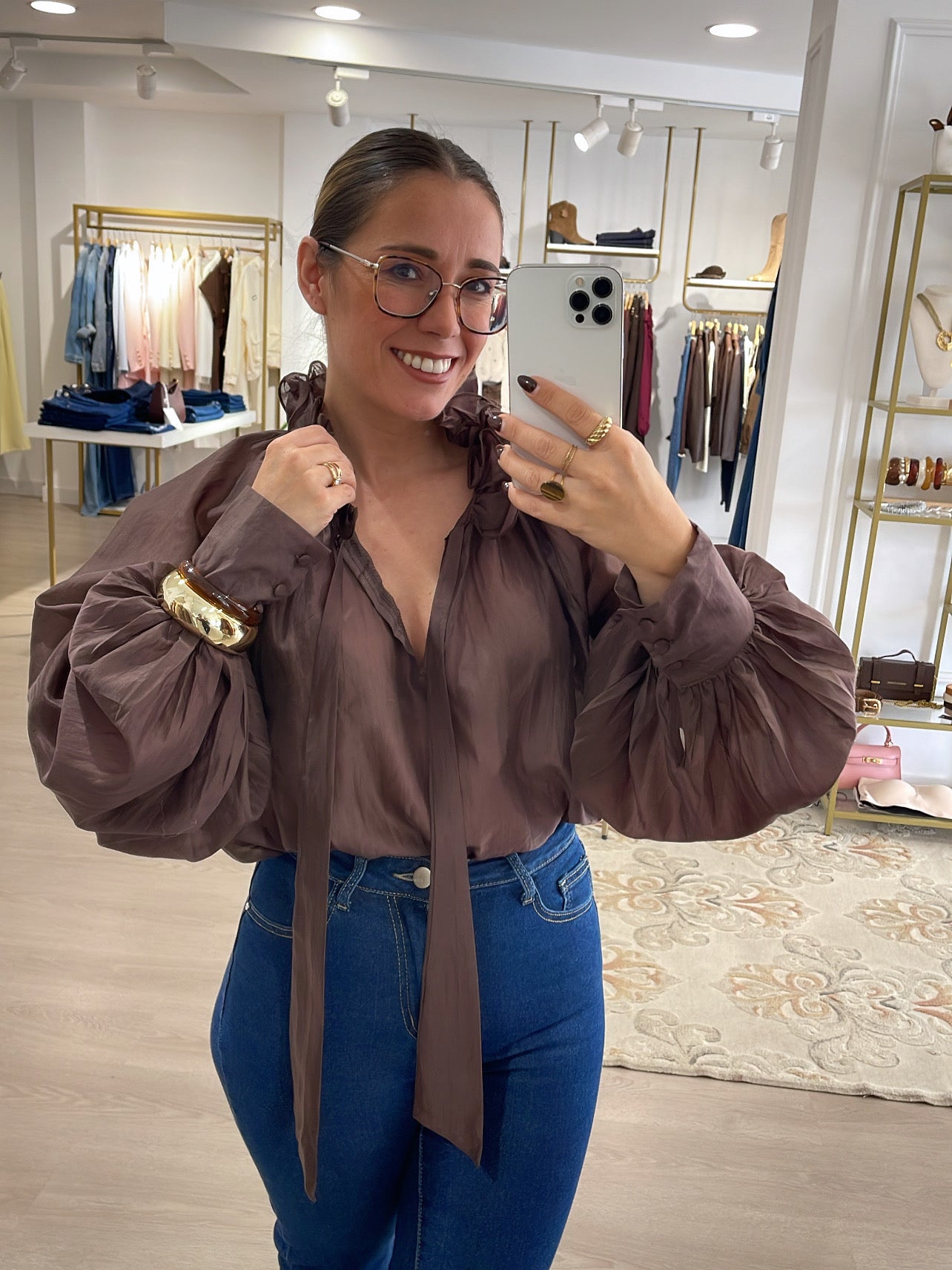 CHOCOLATE BALLOON SLEEVE BLOUSE