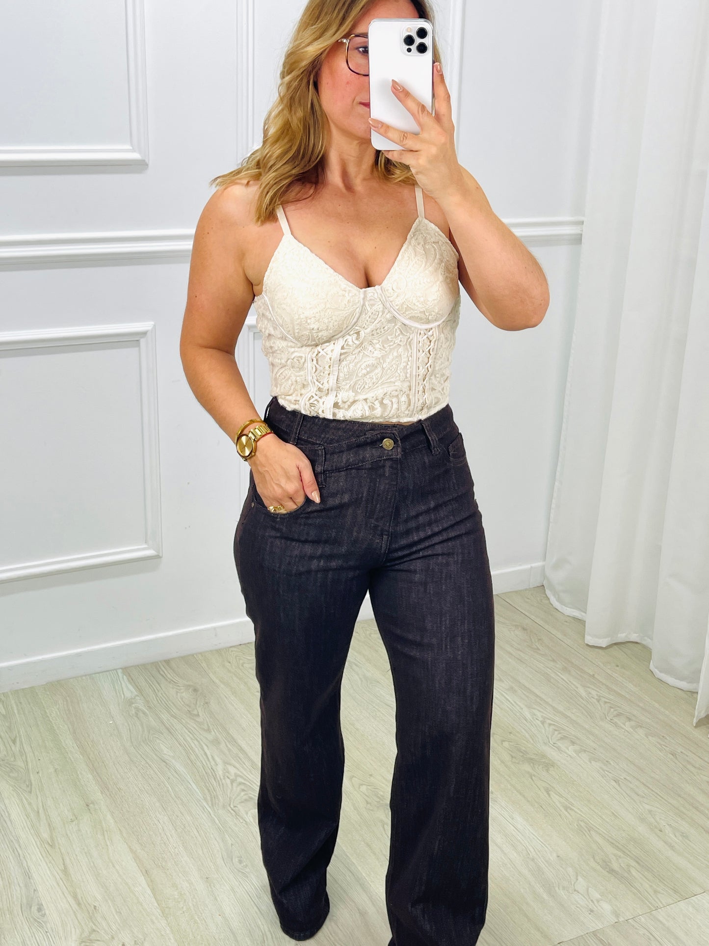 CALÇA CASTANHA COM CINTA ASSIMÉTRICA REDIAL