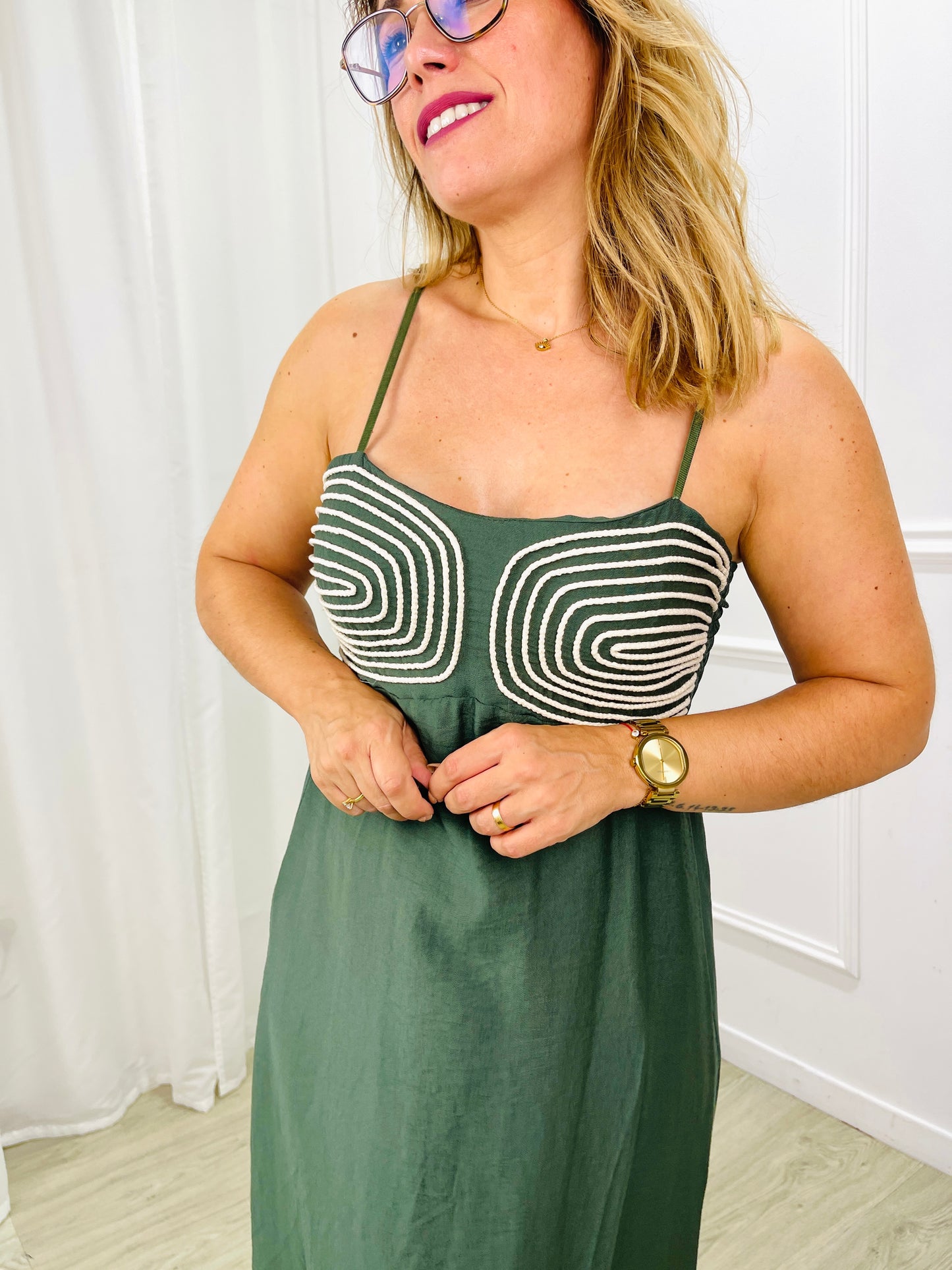 VESTIDO BORDADO COMPRIDO