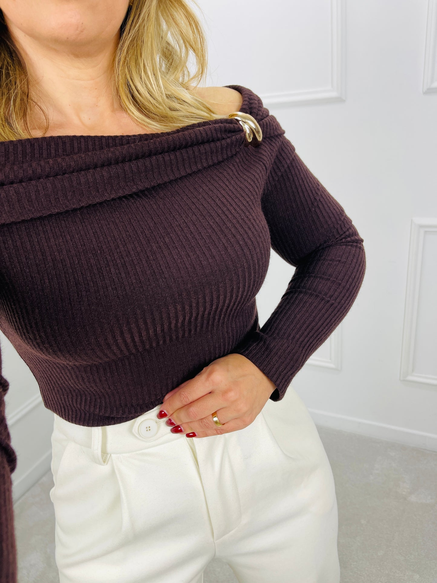 CAMISOLA MALHA CASTANHA DETALHE GOLD