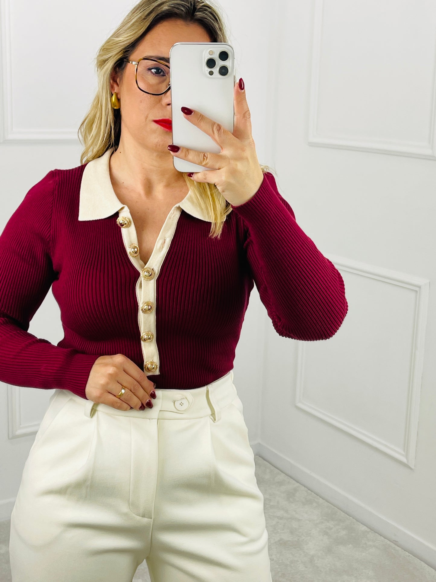 BODY MALHA BORDEAUX COM BOTÕES DOURADOS