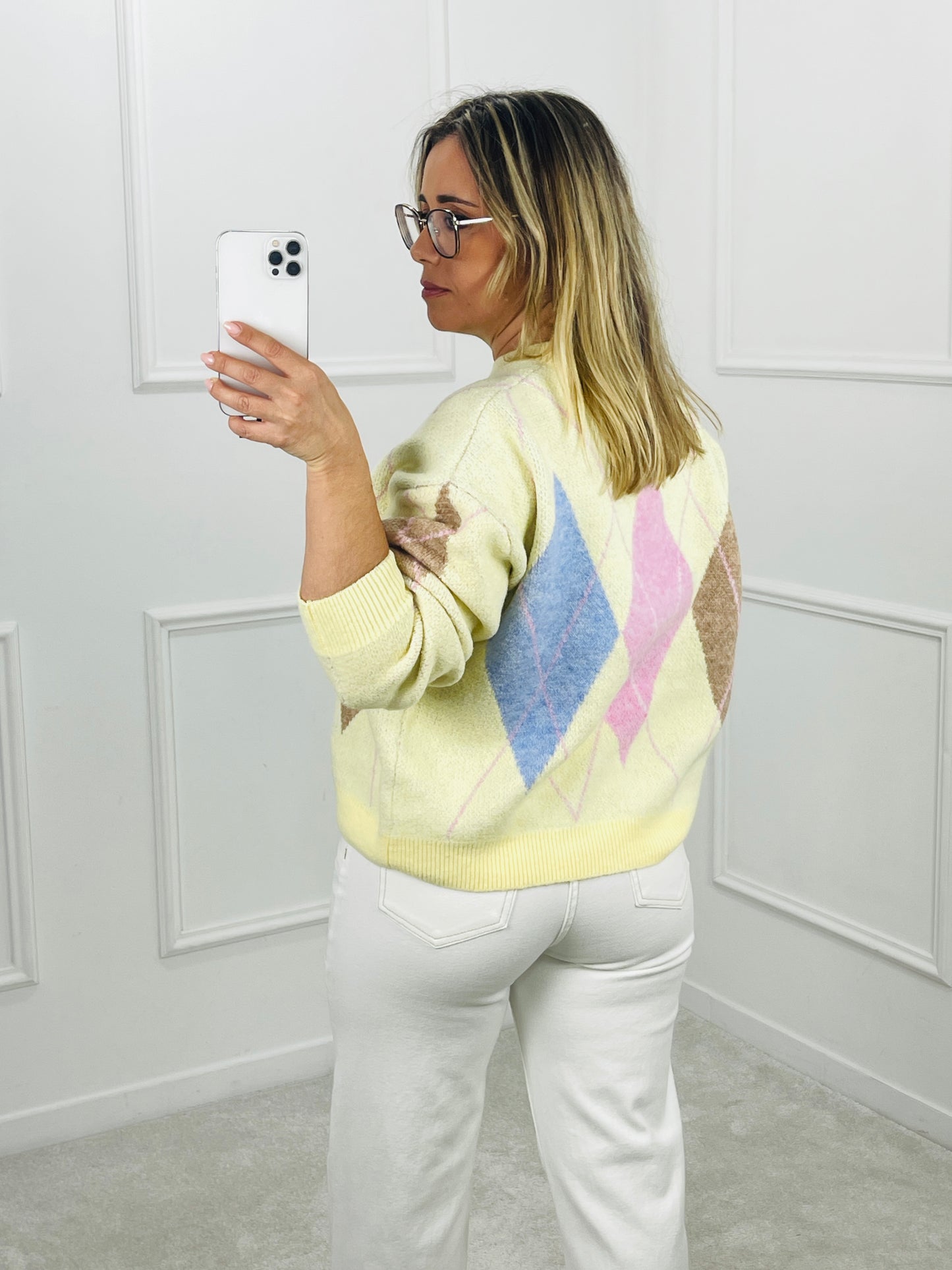 CAMISOLA DE MALHA COM PADRÃO LOSANGOS EM TONS PASTEL