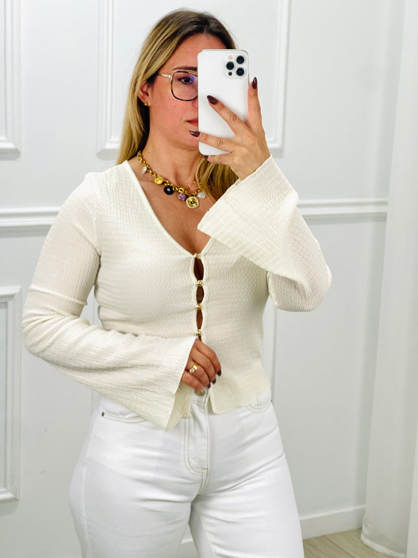 BLUSA CRU COM BOTÕES DOURADOS