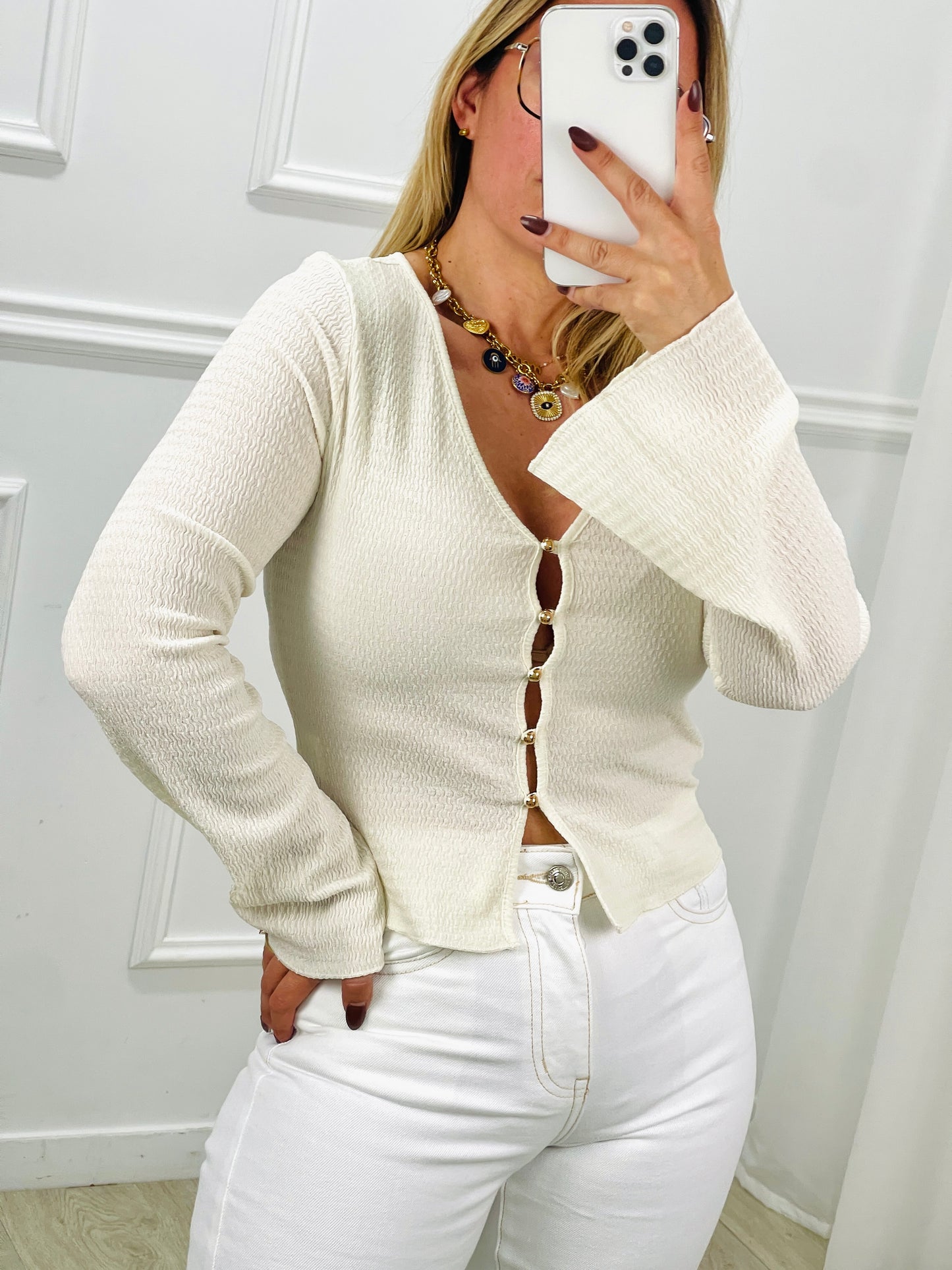 BLUSA CRU COM BOTÕES DOURADOS