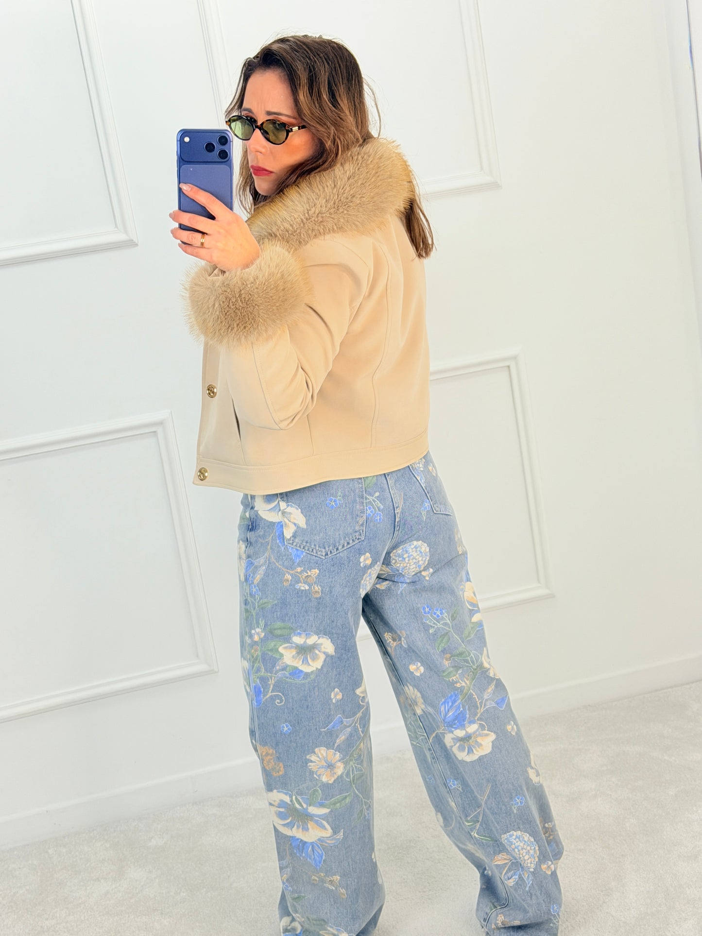 CASACO BEGE COM PELO