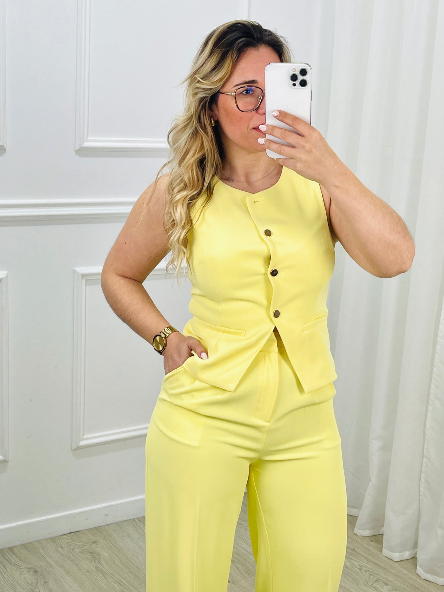COLETE AFAITARIA AMARELO