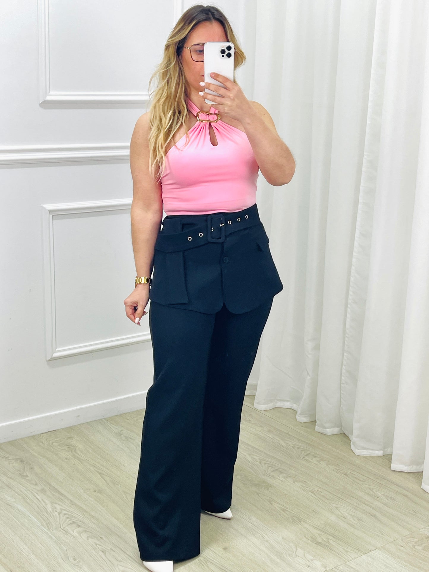 BODY HALTER COM DETALHE DOURADO