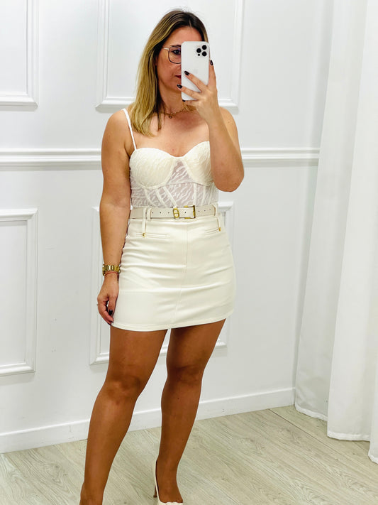 SAIA-CALÇÃO OFF WHITE COM CINTO