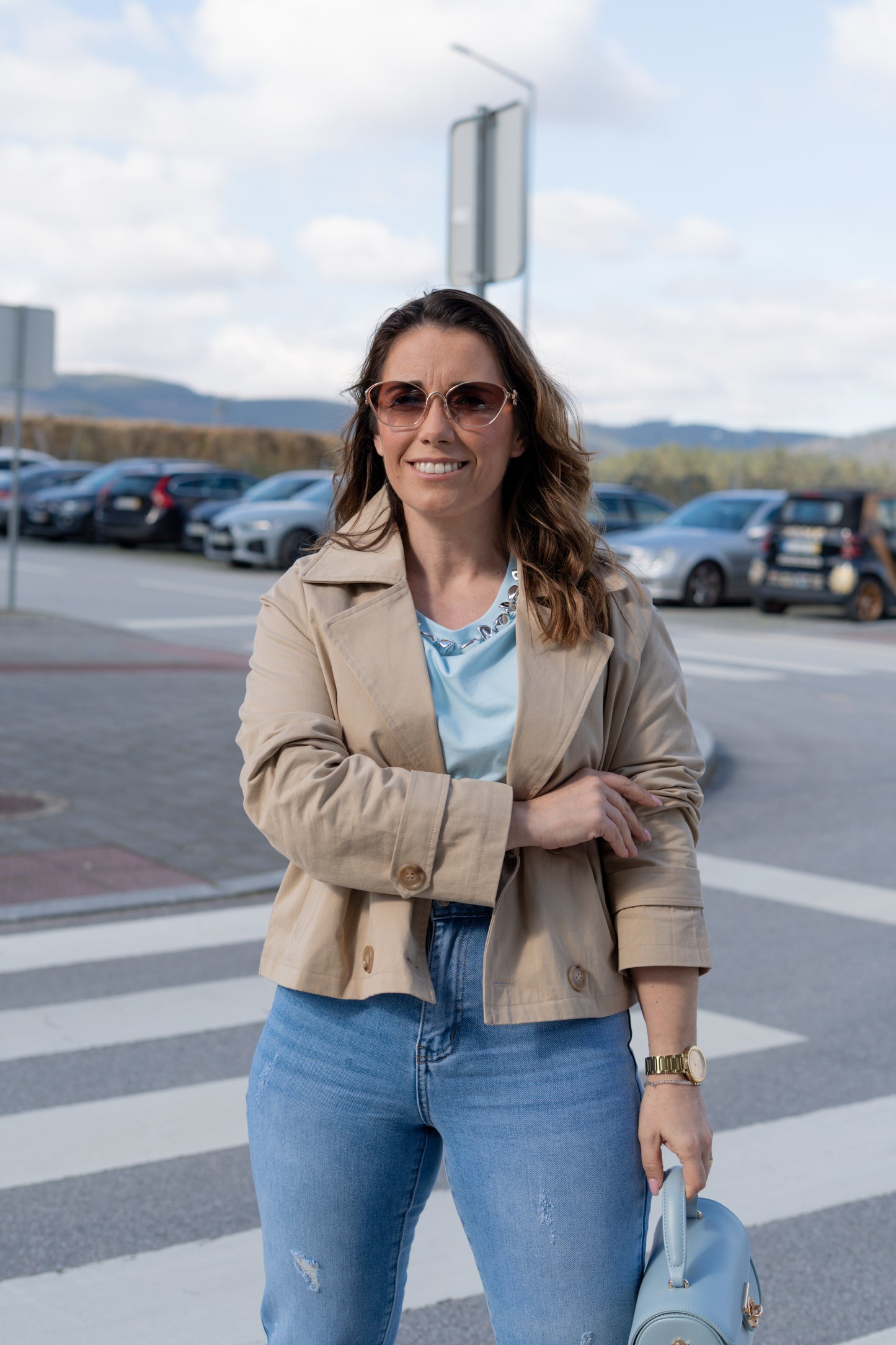 TRENCH COAT CURTA BEGE