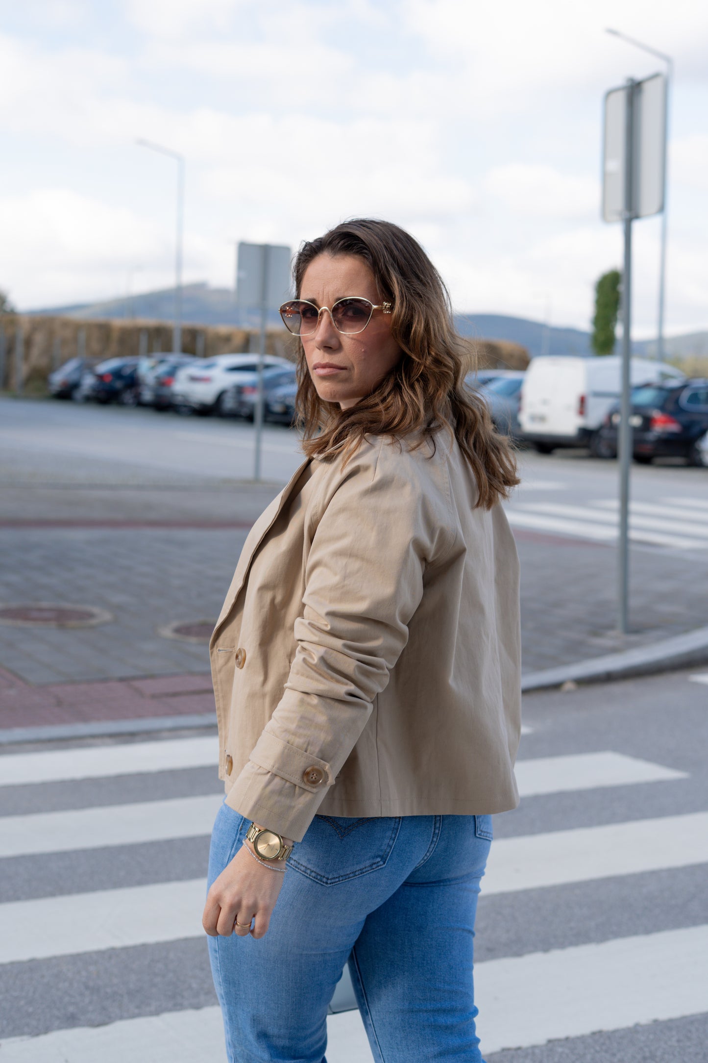 TRENCH COAT CURTA BEGE