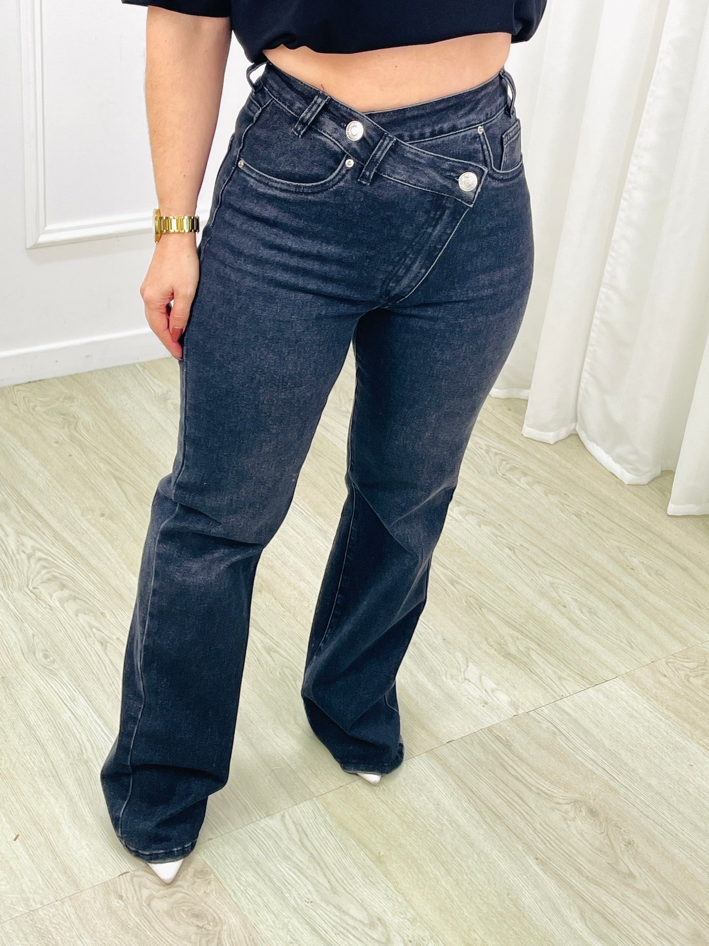 CALÇA WIDE LEG DETALHE CRUZADO PRETO