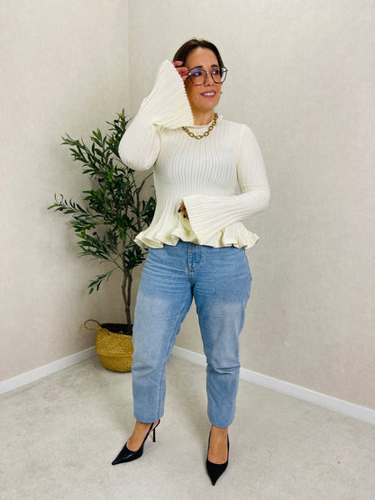 Camisola de Malha Creme com Folhos
