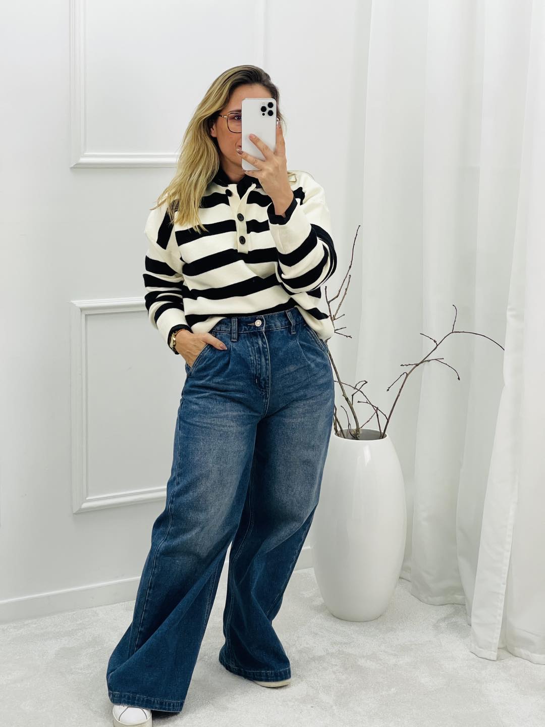 CAMISOLA MALHA RISCAS COM GOLA PRETA