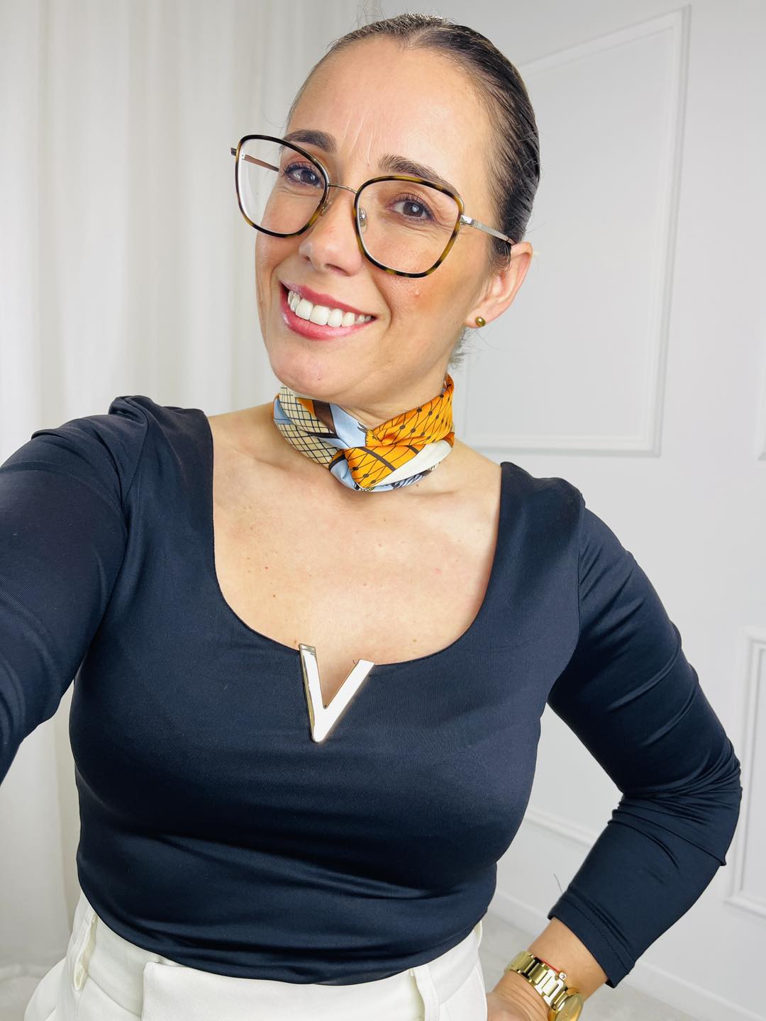 BODY V MANGA COMPRIDA PRETO