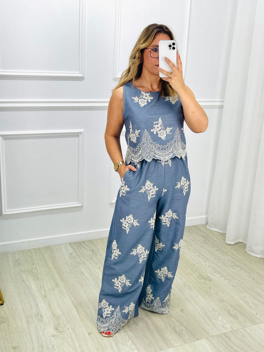 CONJUNTO TOP E CALÇA BORDADO
