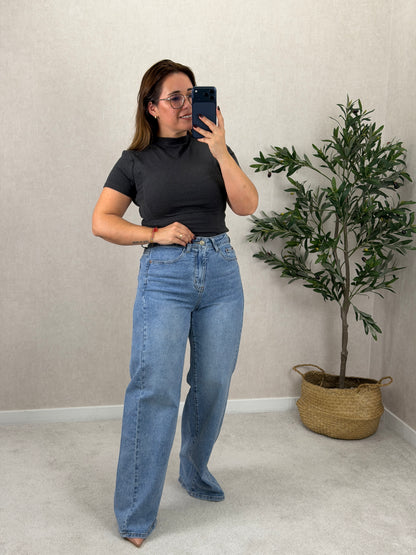 Camisola Básica Meia Gola