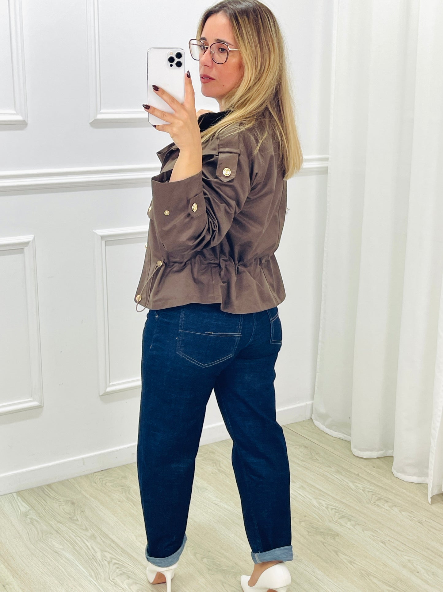 CASACO TRENCH CURTO CHOCOLATE