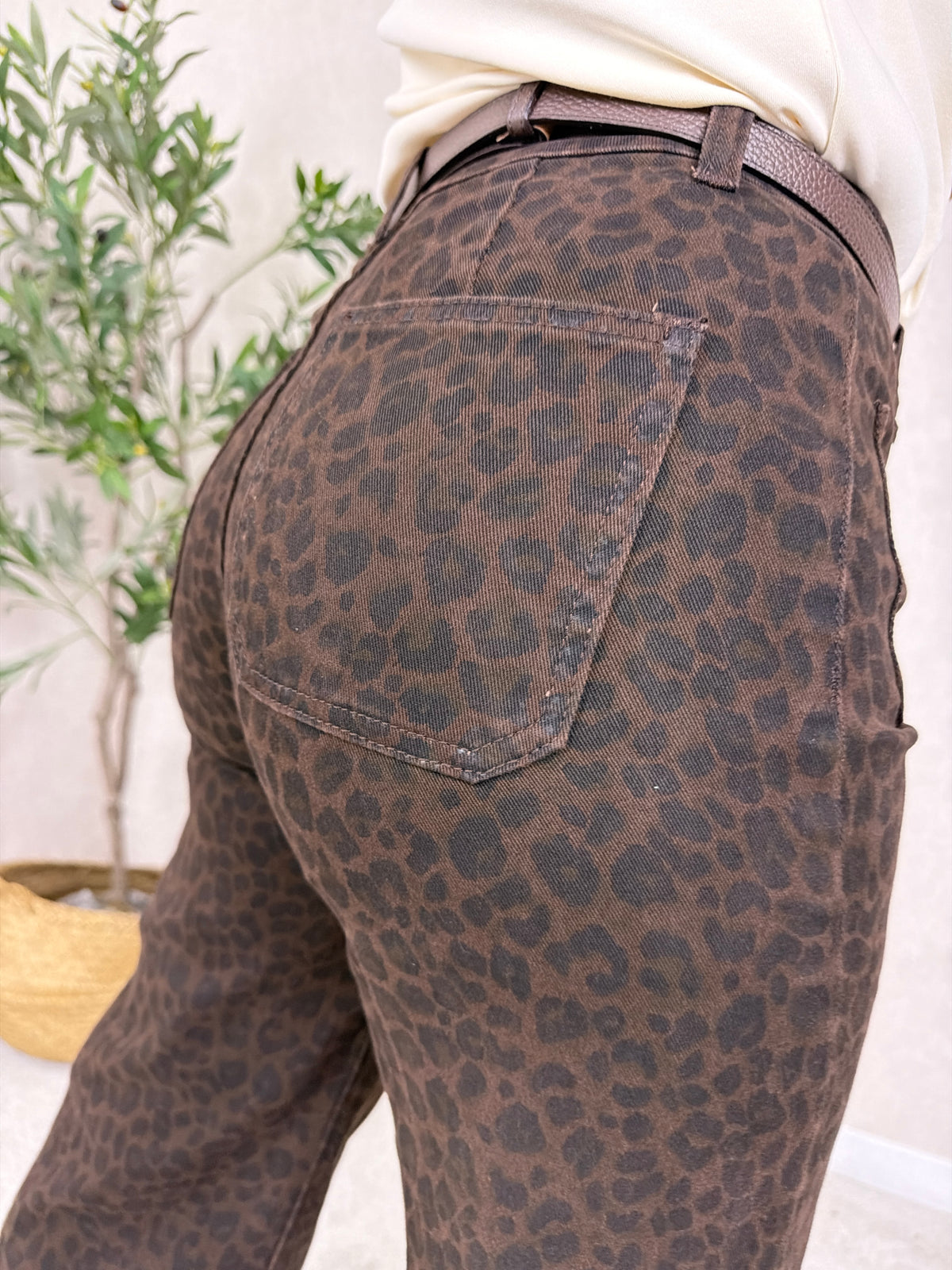 Calça Wide Leg Crop Leopard