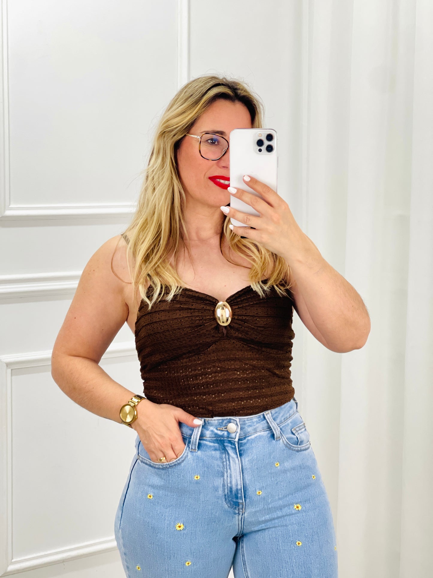 BODY MICROPERFURADO CASTANHO