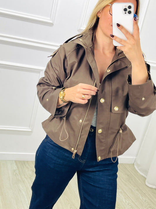 CASACO TRENCH CURTO CHOCOLATE