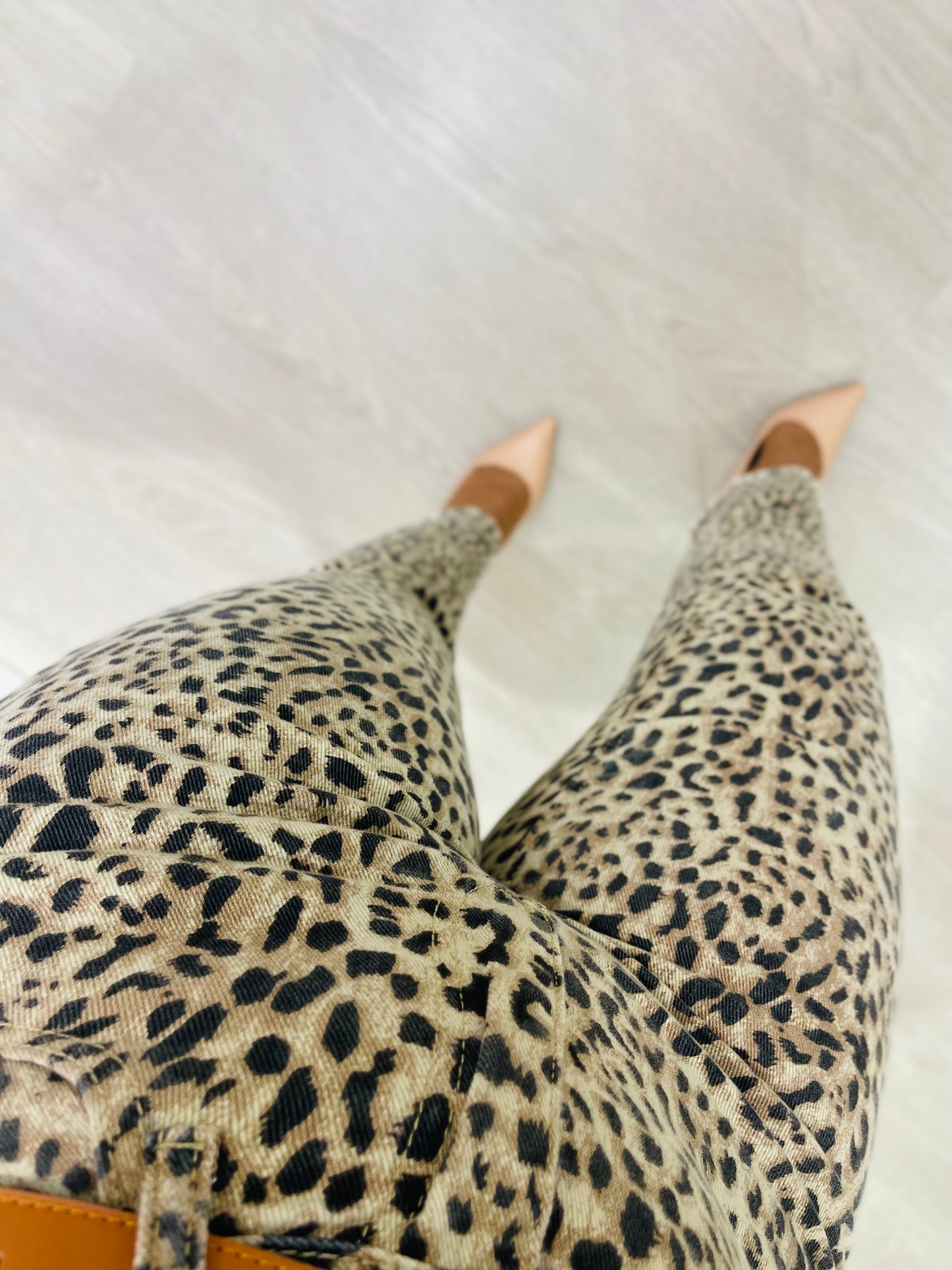 CALÇA MOM FIT LEOPARDO REDIAL