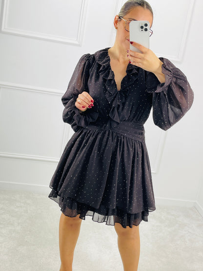 VESTIDO CURTO CASTANHO CHOCOLATE COM FOLHOS E BRILHOS