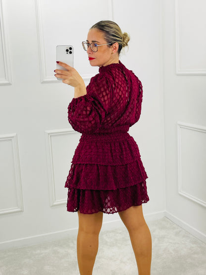 VESTIDO CURTO VERMELHO CEREJA TEXTURADO