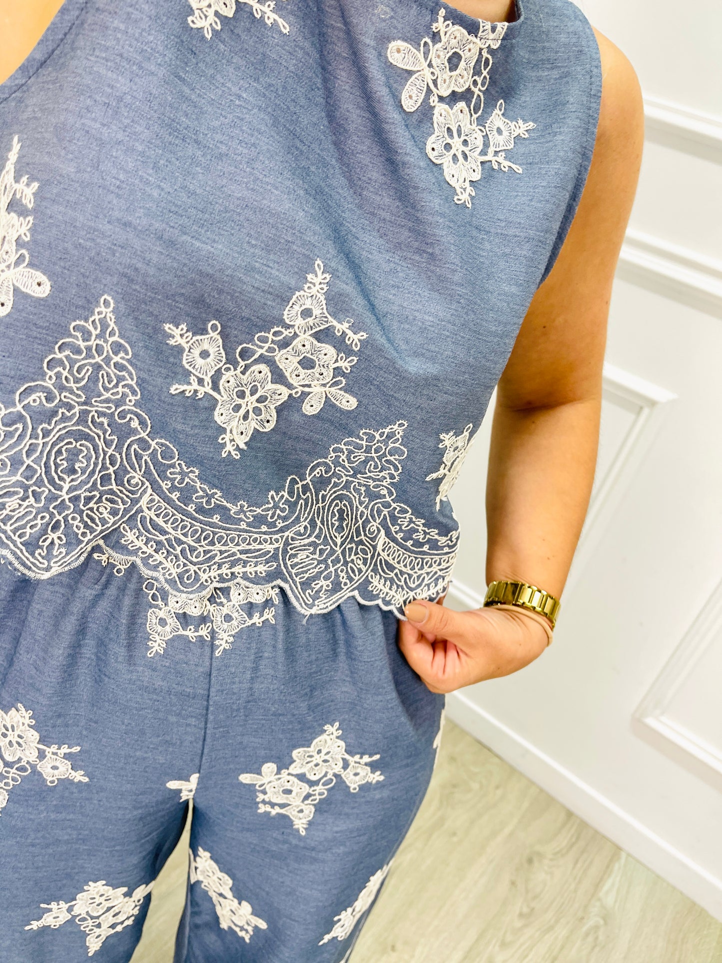 CONJUNTO TOP E CALÇA BORDADO