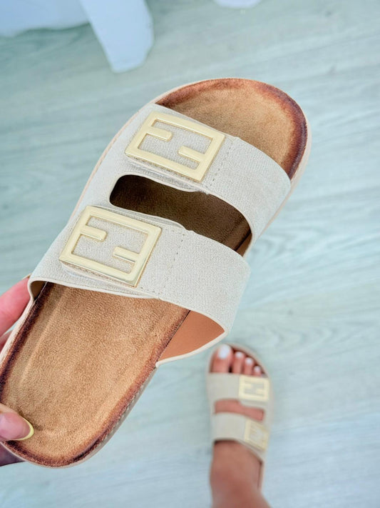 CHINELO BEGE COM DETALHE DOURADO