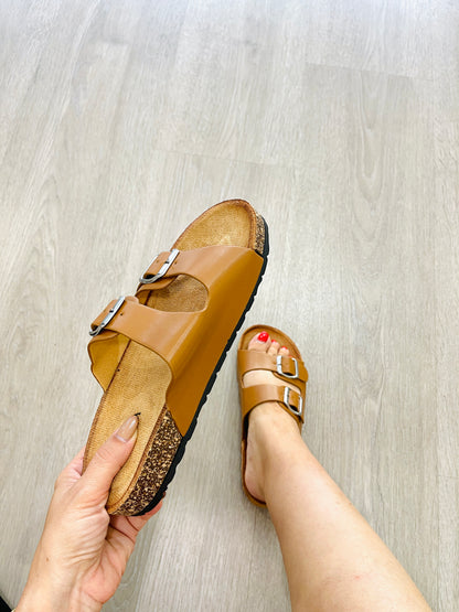 SANDÁLIA RASA FIVELA DUPLA CAMEL
