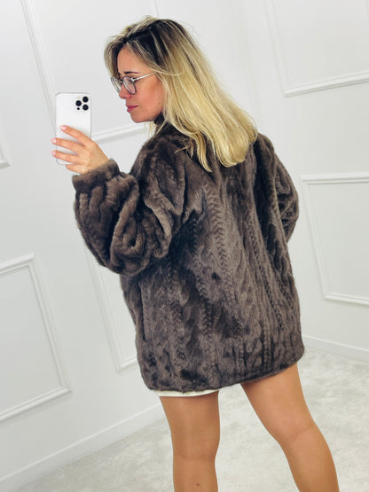 CASACO DE PELO COM PADRÃO ENTRANÇADO