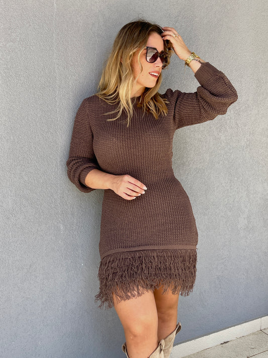 VESTIDO DE MALHA COM FRANJAS CASTANHO