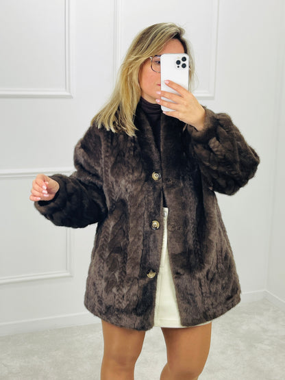 CASACO DE PELO COM PADRÃO ENTRANÇADO