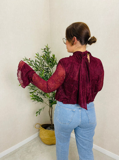 Blusa de Renda Bordeaux com Folhos