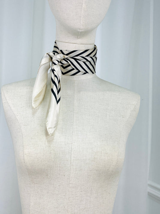 LENÇO ACETINADO STRIPES