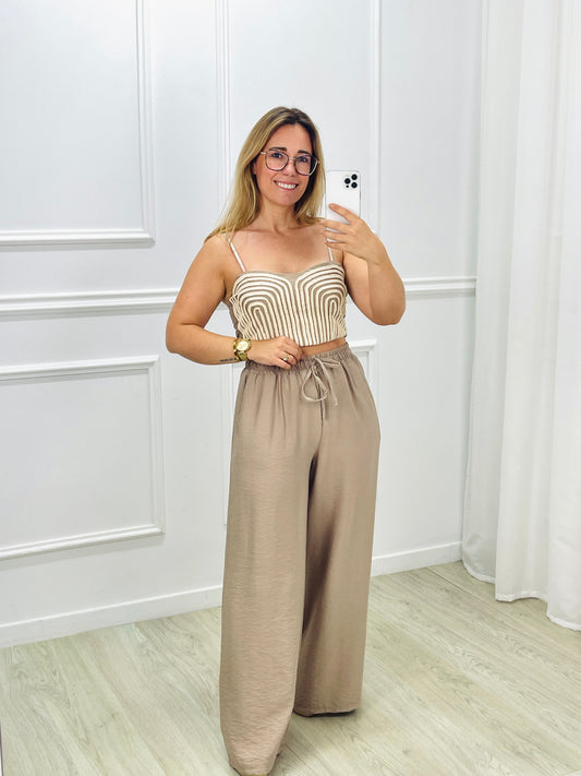 CONJUNTO TOP E CALÇA BORDADO BEGE