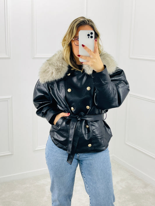 CASACO ECOPELE GOLA COM PELO PRETO