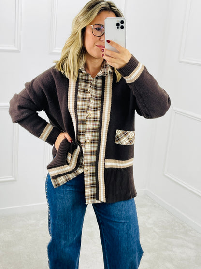 CARDIGAN CASTANHO EFEITO CAMISA