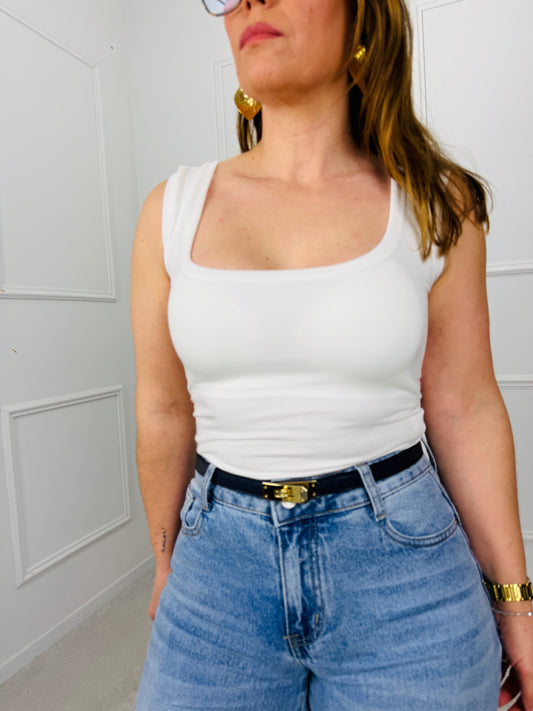 TOP BÁSICO COM COPAS MOCHY