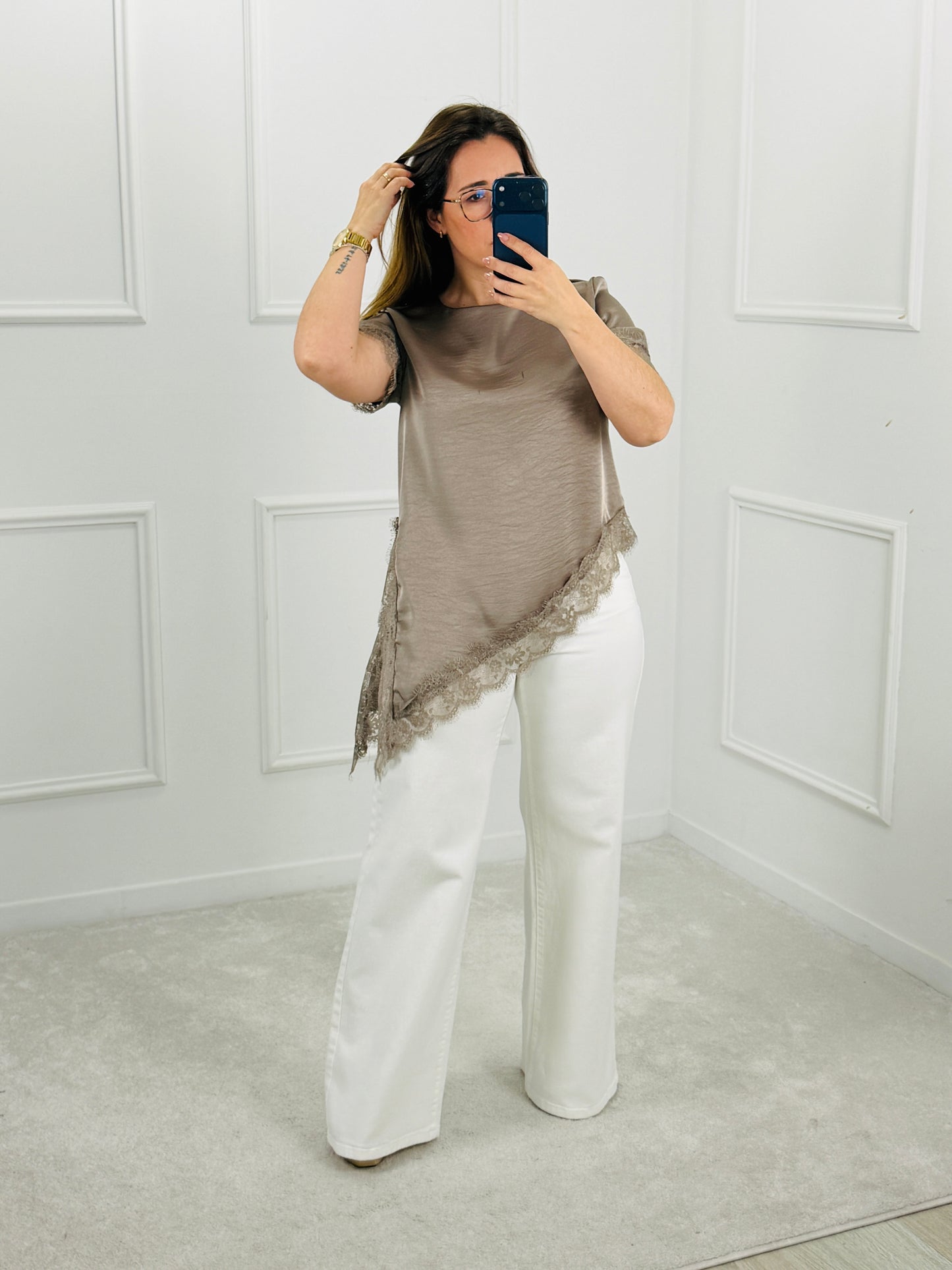 CAMISOLA CETIM COM RENDA